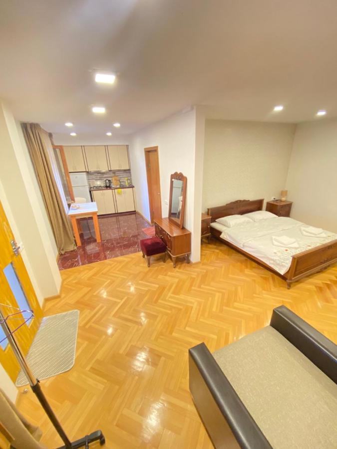K&N Guesthouse Tbilisi Exterior foto