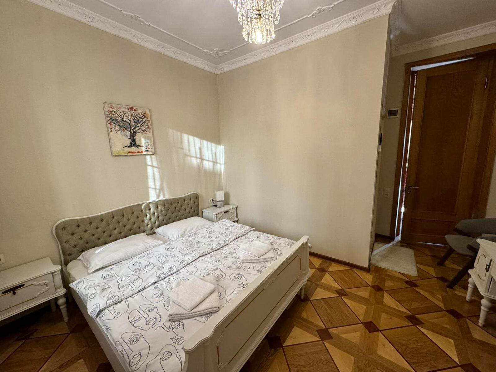 K&N Guesthouse Tbilisi Exterior foto