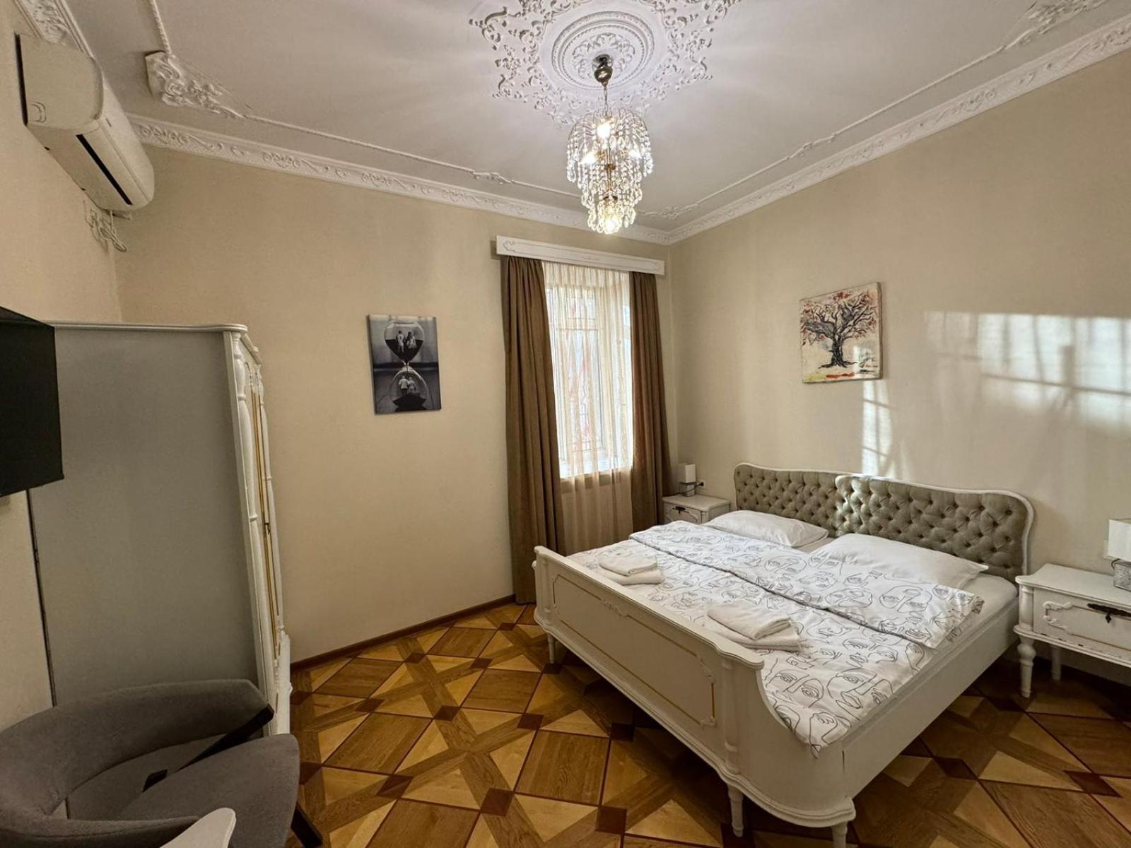 K&N Guesthouse Tbilisi Exterior foto